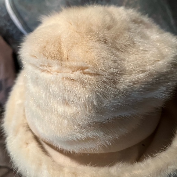 Vintage fur Joseph Magnin hat in Cream - Picture 1 of 5